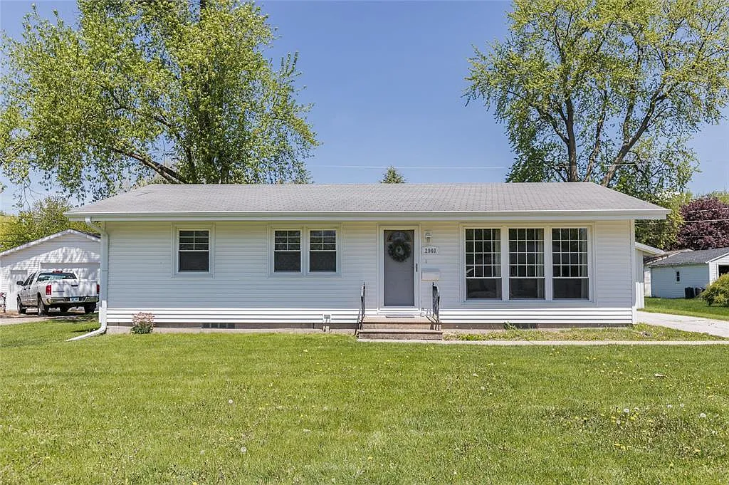 2940 3rd Ave photo 1