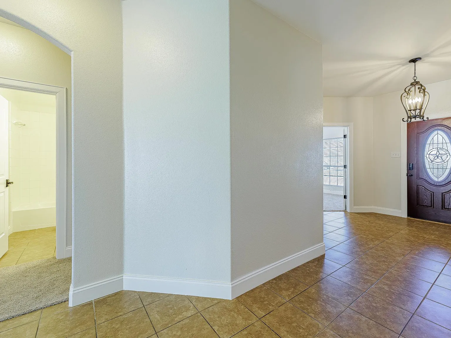 4 bed, 1792 sqft, $1,895 — Photo 3