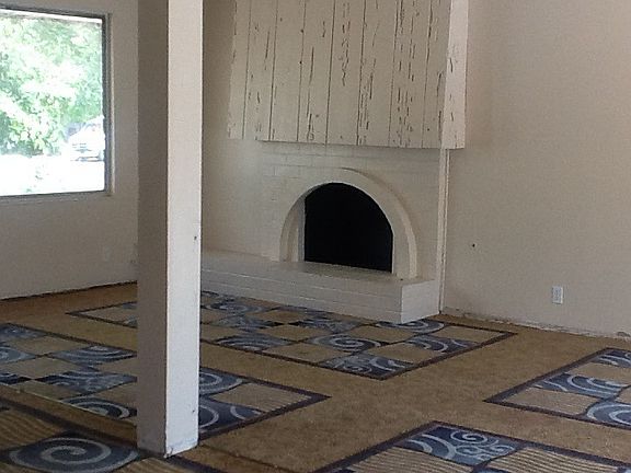 4th image of 2925 Karen Ave