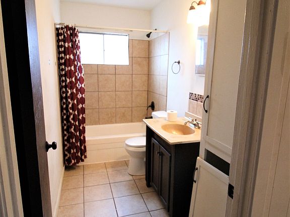4th image of 4926 Waters Pl
