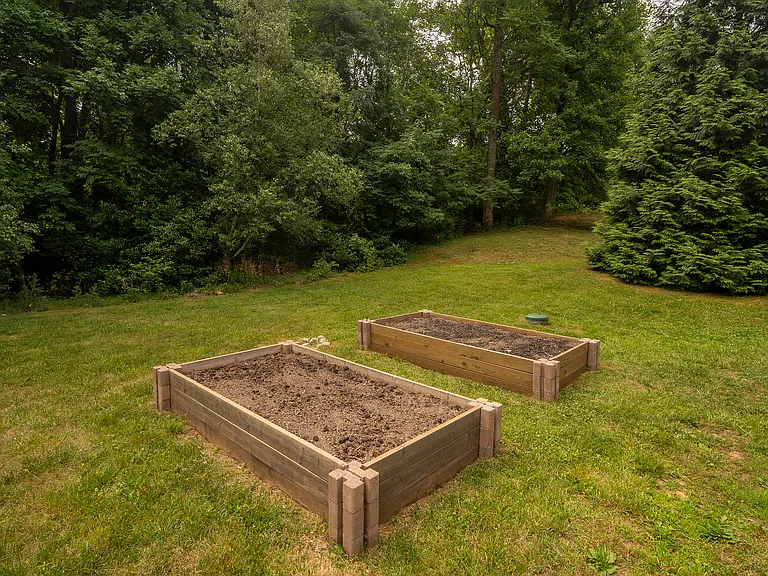 1820 Clay Dr — Photo 42