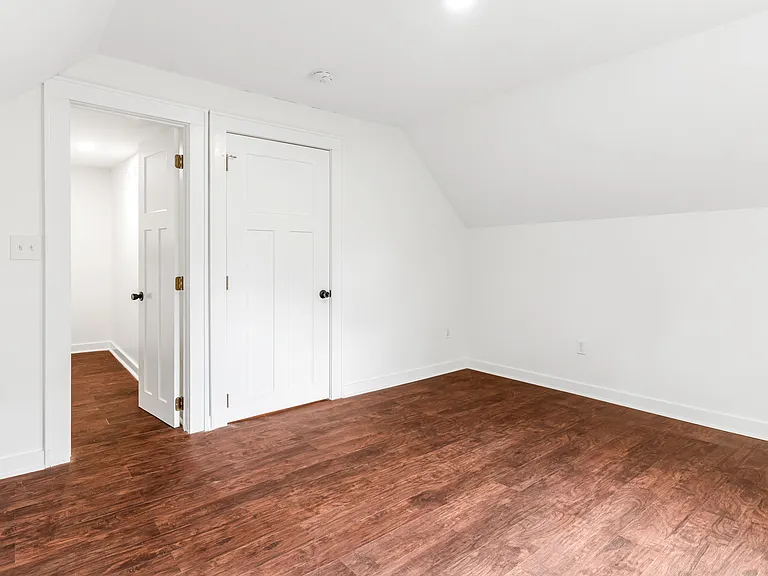 761 N Main St — Photo 25