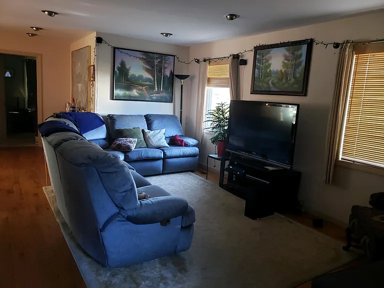 14 Sanderson Rd — Photo 1