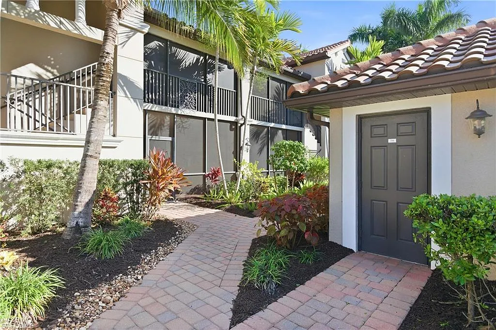 2 bed, 2.0 bath, 1454 sqft, $6,000 — Photo 4