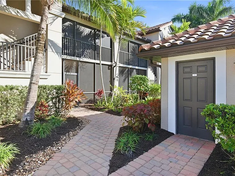 9844 Venezia Cir #714 — Photo 4