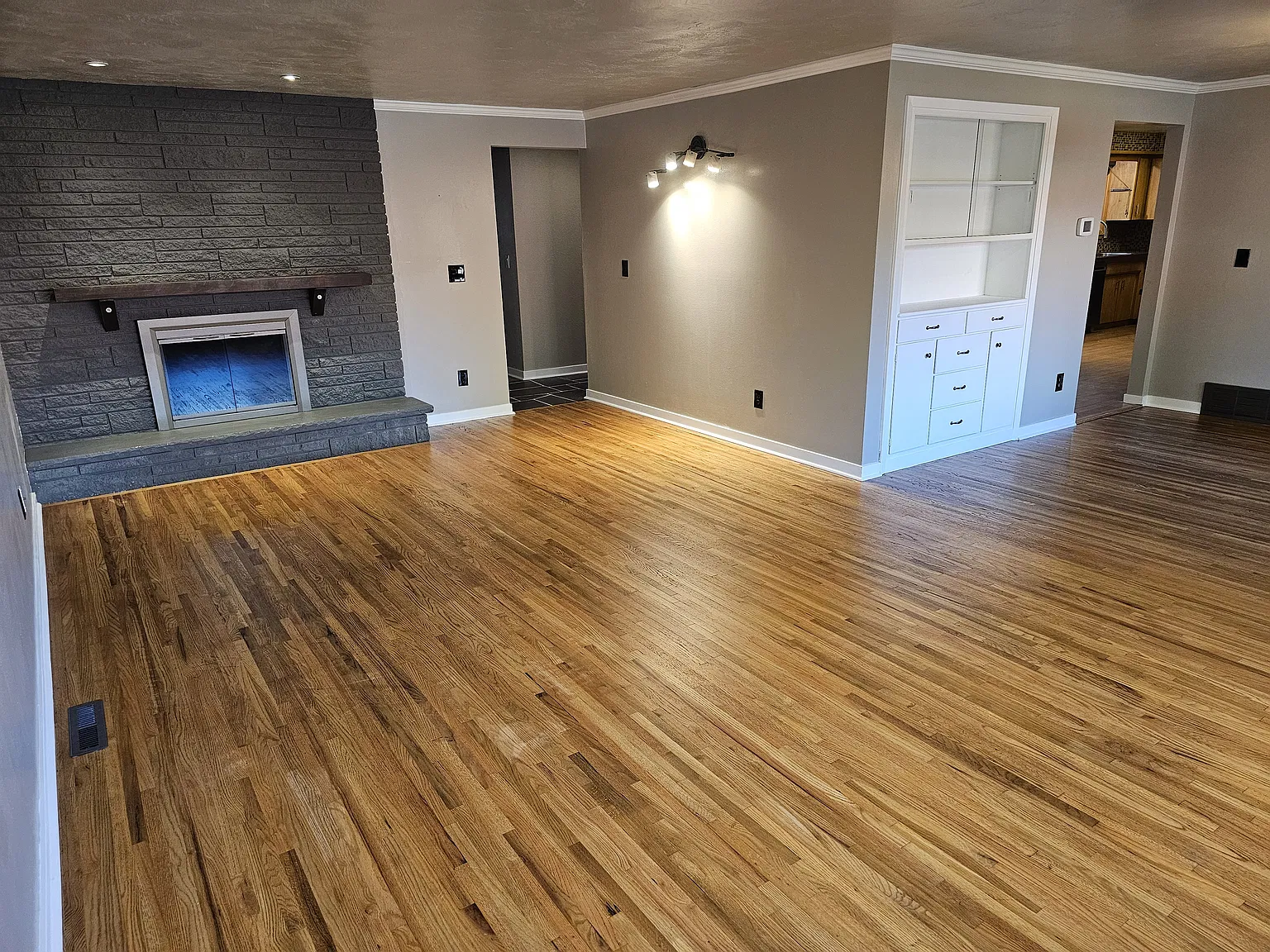 6028 N Fleming St — Photo 2