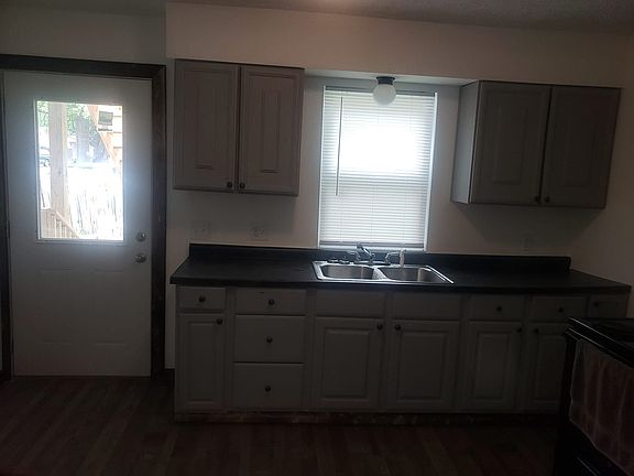5th image of 113 E North St #C