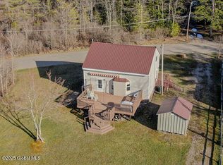 718 S Shore Rd E, Johnstown, NY 12095