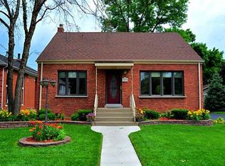 7630 W 25th St, Riverside, IL 60546