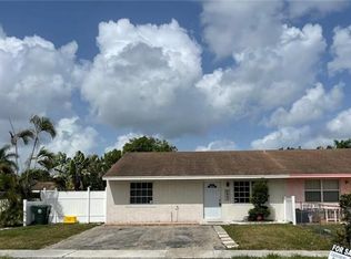 4607 Gladiator Cir, Greenacres, FL 33463