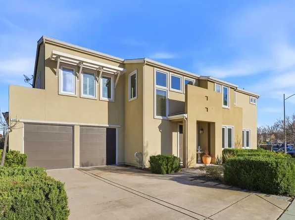 586 Sapphire Street, Petaluma, CA 94952