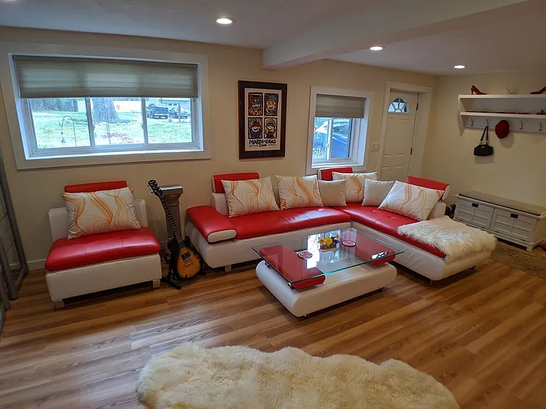 40 Barton Dr #40 — Photo 3