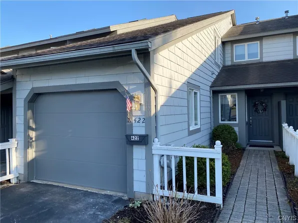 422 Summerhaven Dr N, East Syracuse, NY 13057