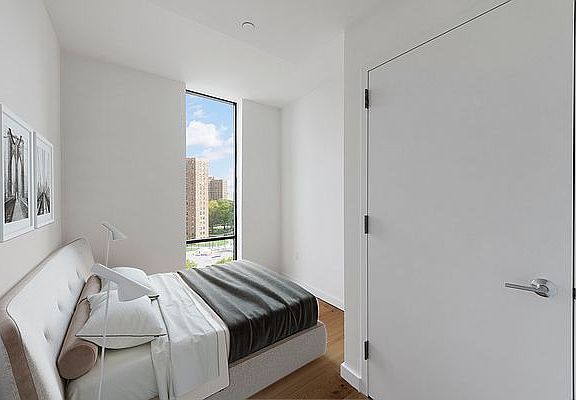 3rd image of 300 E 120th St #4B