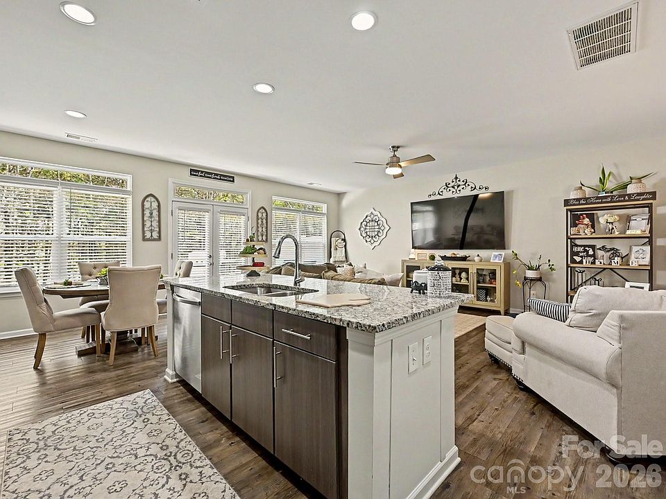 1st image of 2704 Cregstone Way