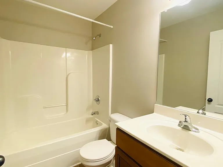 1728 Thistlewood Dr — Photo 16