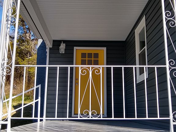 4th image of 2433 Morton Ln