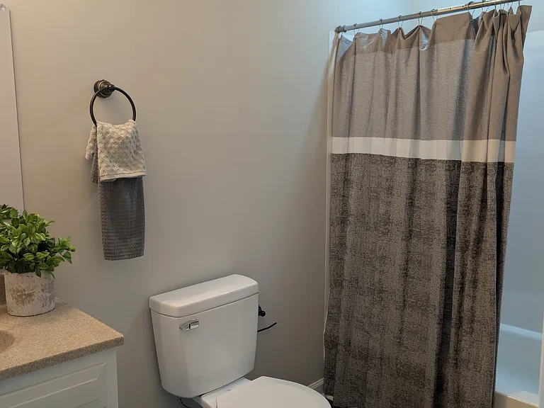 1013 Pinelane Rd — Photo 7