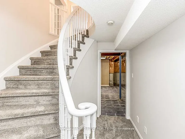 90 Cityview Cir — Photo 30
