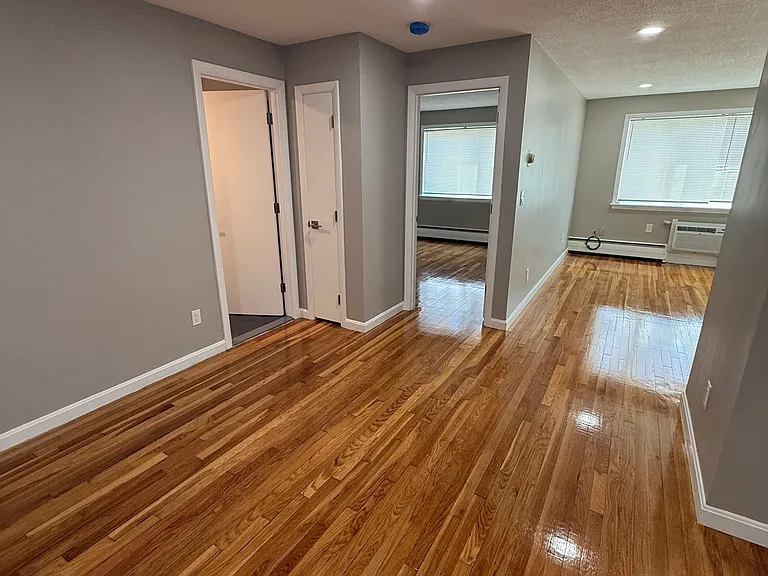 48 Evergreen St #32 — Photo 7