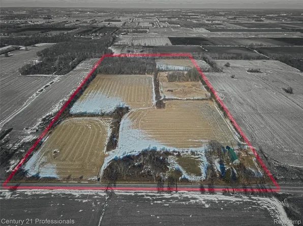 16390 Dryden Rd, Allenton, MI 48002