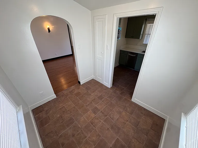 1117 Mira Mar Ave #1117 — Photo 6