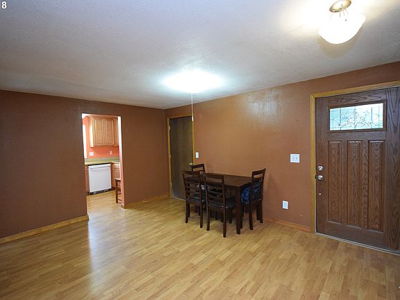 3rd image of 145 SE 39th Ave