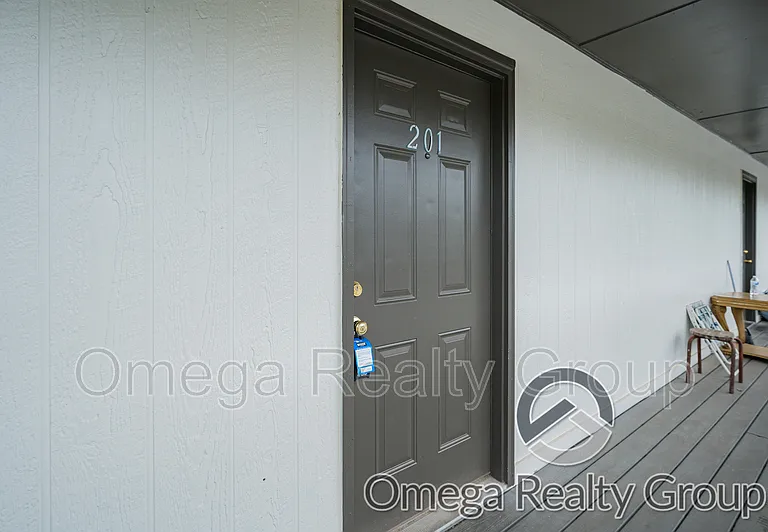 The Cove Apartments — Photo 17