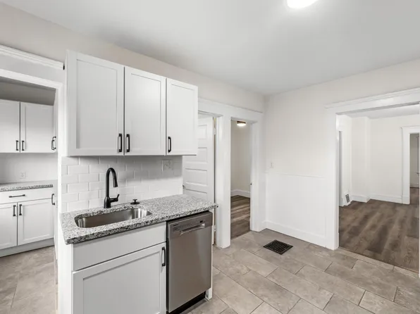 1352 W 58th St, Cleveland, OH 44102