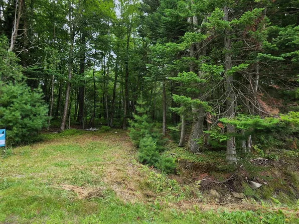 55 Black Road S, Searsport, ME 04974