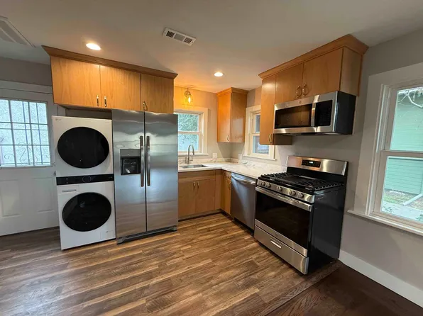 1111 8th Ave, Sacramento, CA 95818