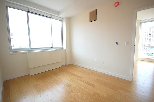 Rented by Kahen Properties | media 48