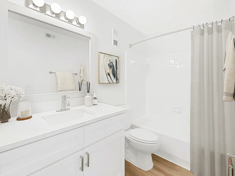 Bentley Green Apartment Homes — Photo 49