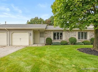 6707 Leisure Way Dr SE, Caledonia, MI 49316