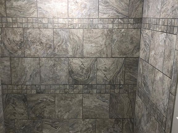 4th image of 554-556 Sandra Ln