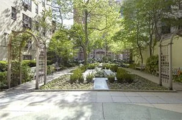 Sold by Douglas Elliman | media 22