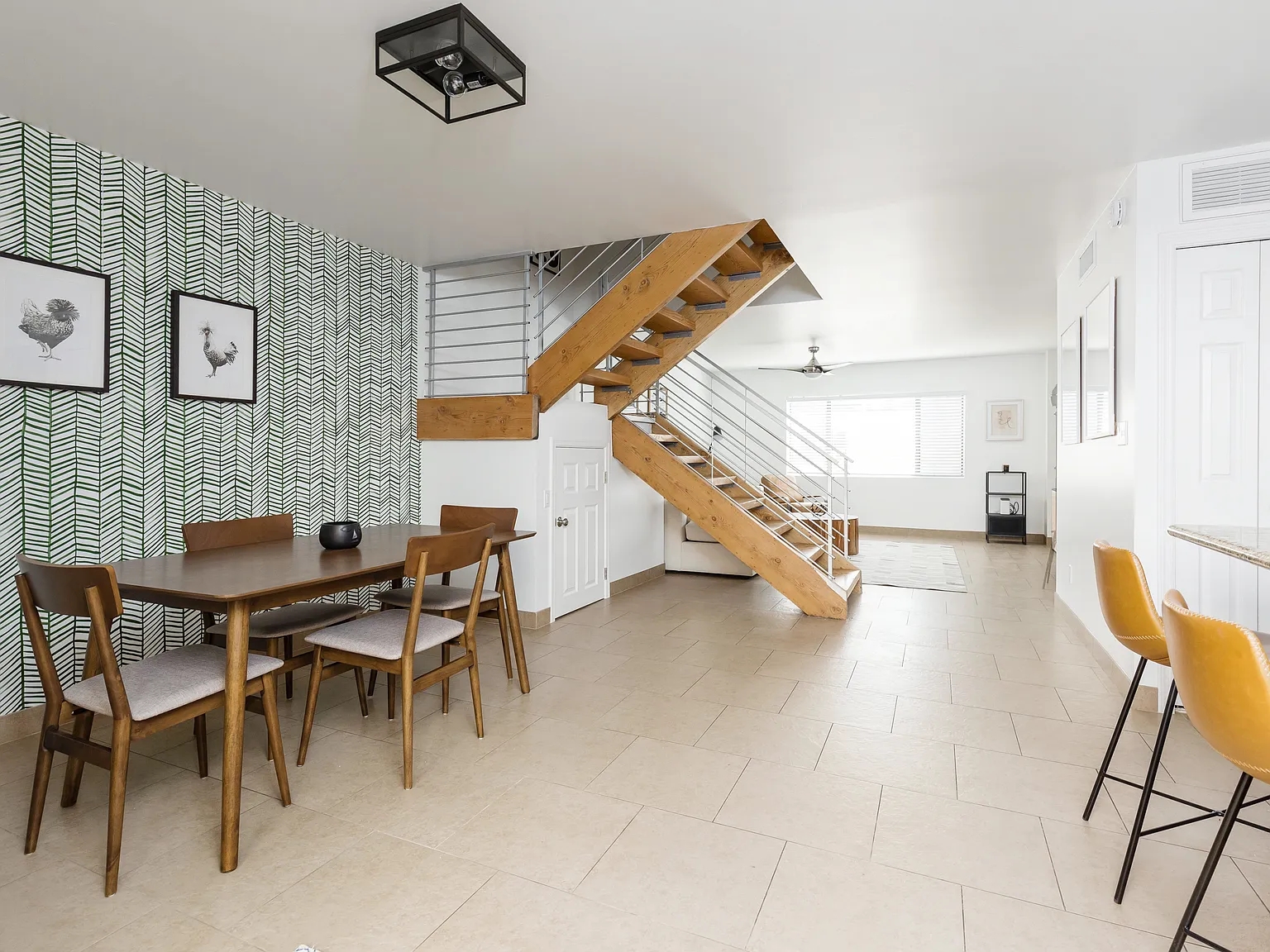 2 bed, 2.5 bath, 1700 sqft, $3,700 — Photo 2