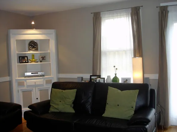 30 Larry Pl, Quincy, MA 02169