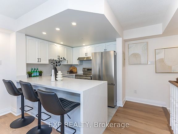 5th image of 105 George Appleton Way #2143