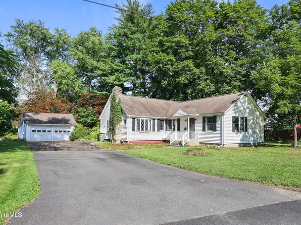 4 Gilmore Ave, Great Barrington, MA 01230
