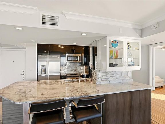 5th image of 4001 Gulf Shore BLVD N #901