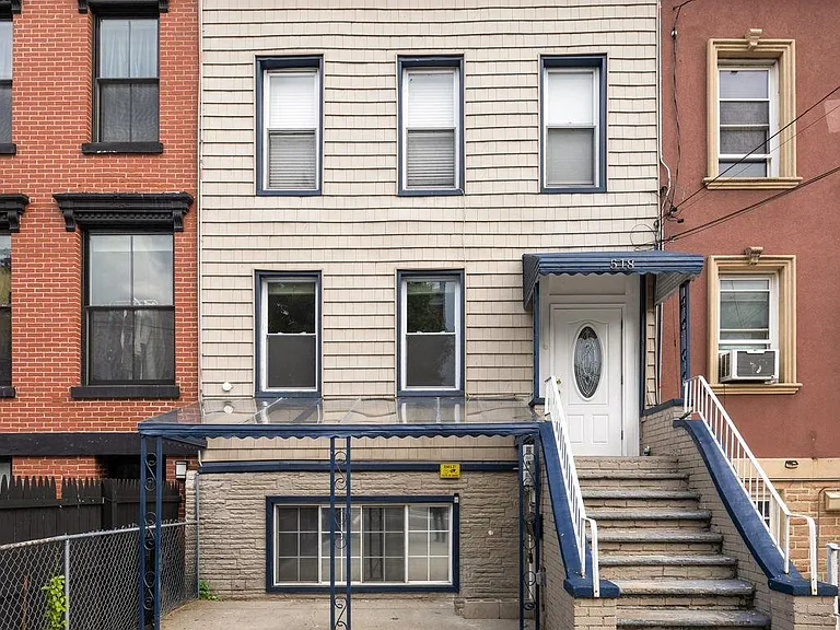 518 New York Ave #1 — Photo 17