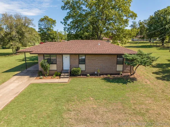1912 N Spillman St, Sallisaw, OK 74955