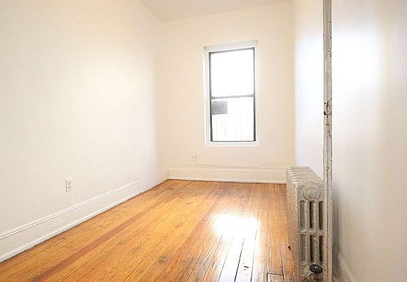 4th image of 41 Saint Nicholas Ave APT 3R