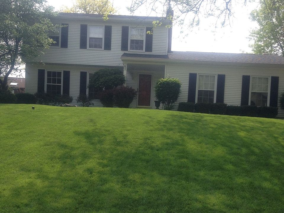 1st image of 540 Stonybrook Ln