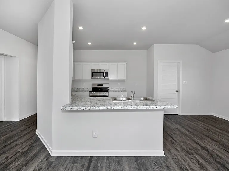 4021 Ryan Dr SW — Photo 20