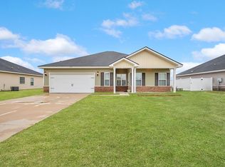 672 Burke Dr, Hinesville, GA 31313