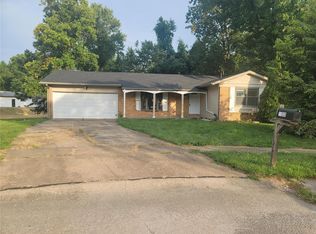 11630 Briarbrae Ct, Saint Louis, MO 63138