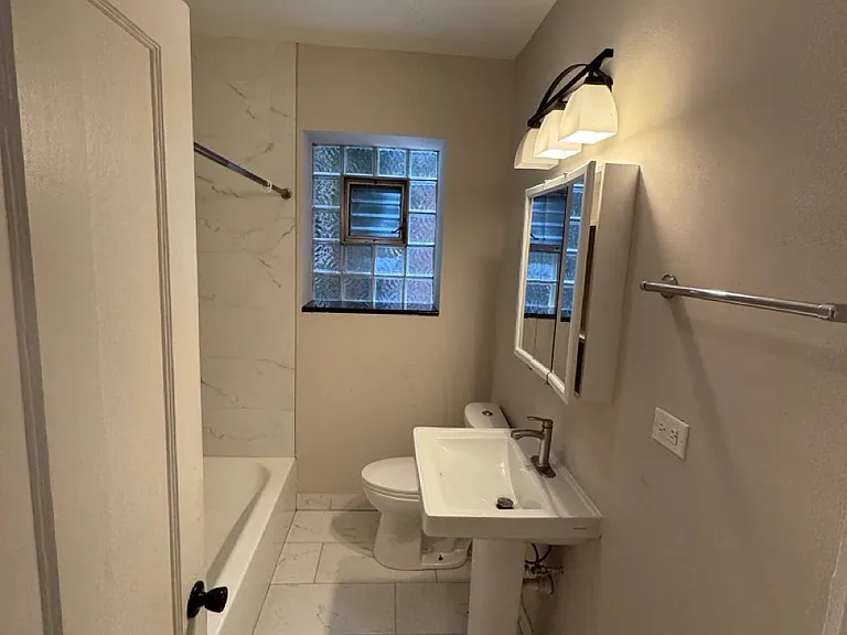 1444 Maple Ave #1A — Photo 15