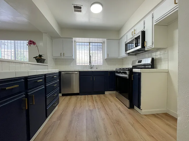 16126 S Ainsworth St #B — Photo 11